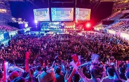 出与奉献 出与奉献