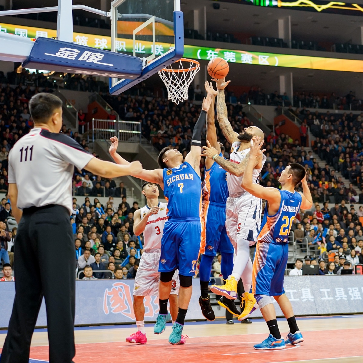 讨论焦点 讨论焦点